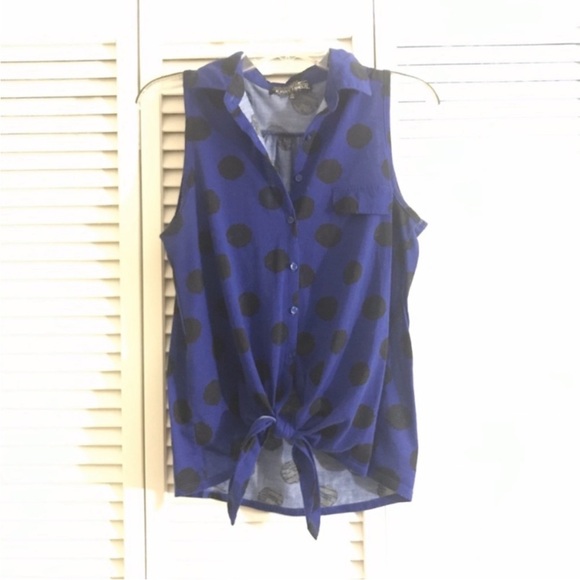 L sleeveless button down tie front blue dot top - Picture 2 of 4